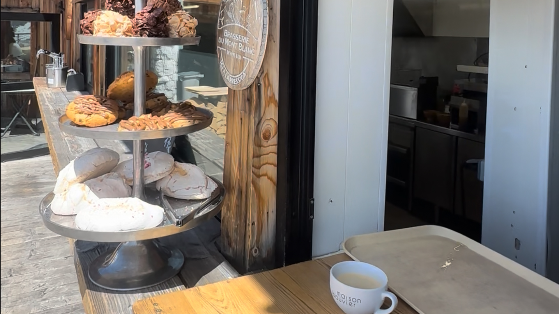 Coffee & cake stop on the Grande Motte