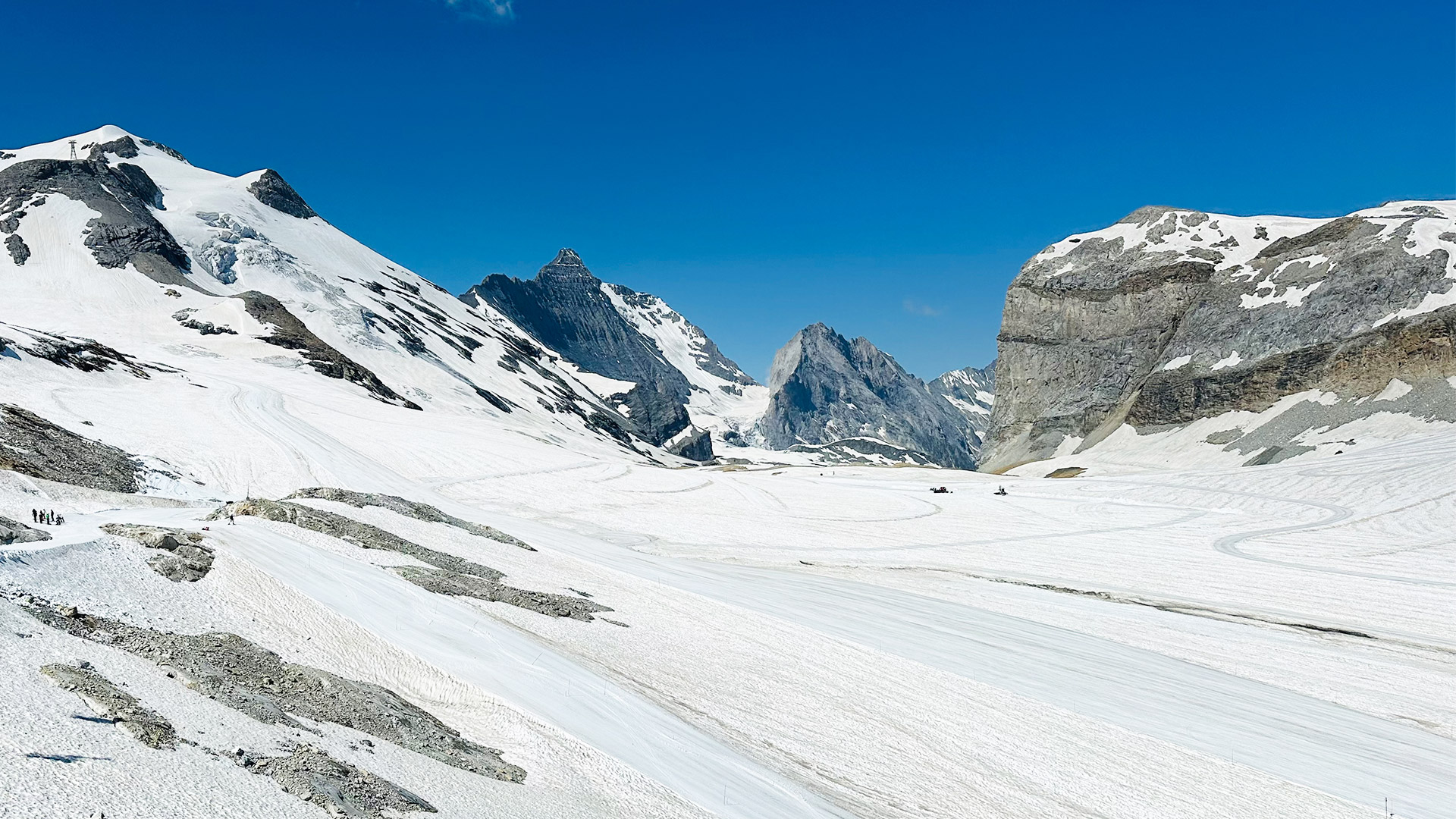 Tignes Summer Skiing, 2023